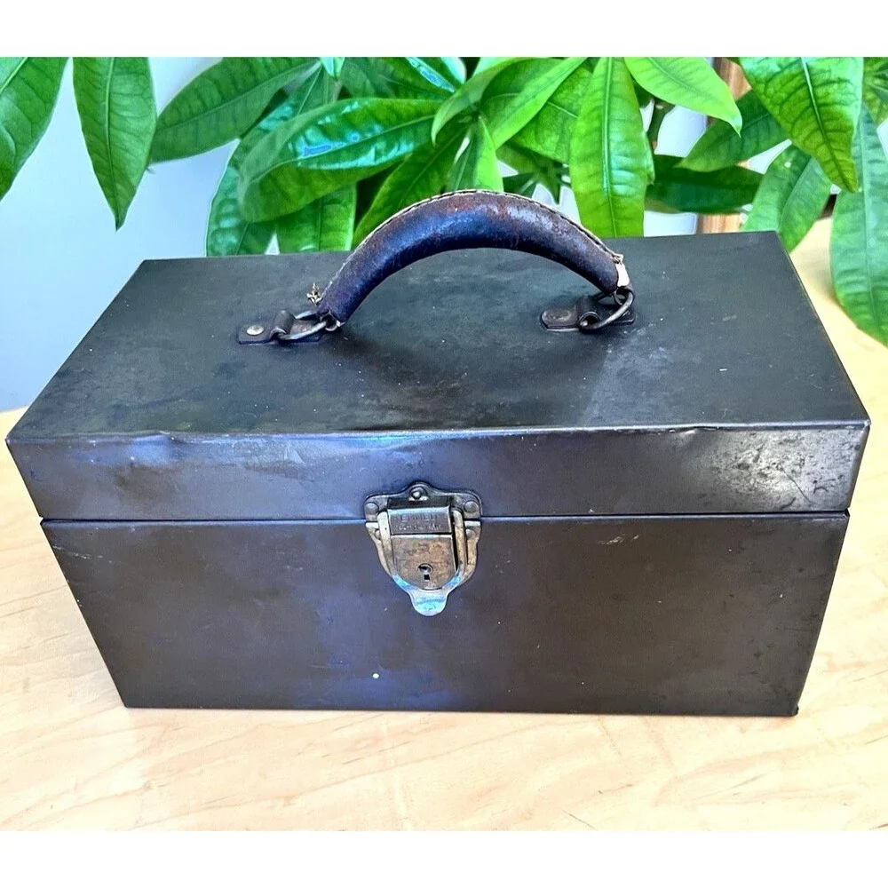 Vintage 1920’s Kennedy Kits Metal Toolbox/Original Trays  Model 12 Dbl Kitty USA